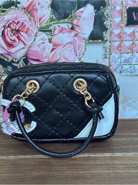 Black and White Quilted Women’s Top-Handle Mini Bag